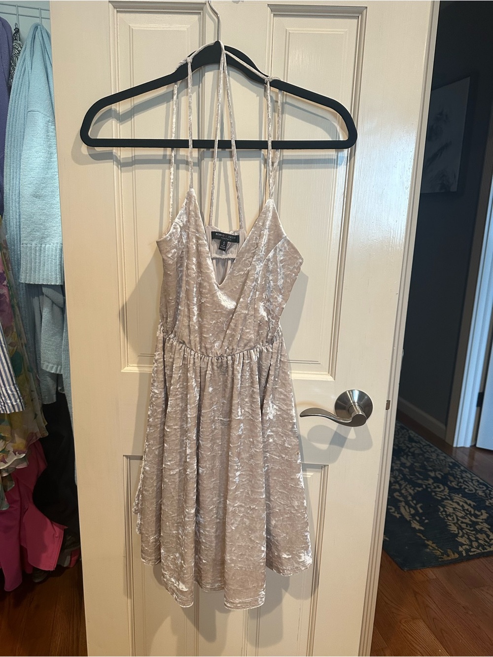 Romeo & Juliet Couture Champagne Crushed Velvet Spaghetti Strap Dress